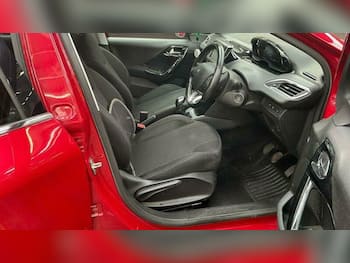 Used Peugeot 208 2019 for sale - 79808445: Photo