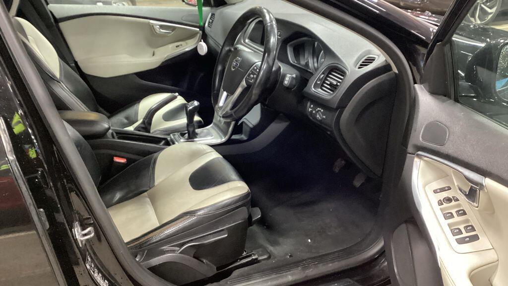 Used Volvo V40 2016 for sale - 77305011: Photo 11