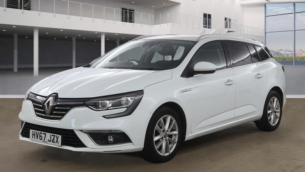 Used Renault Megane 2017 for sale - 77982295: Photo 2