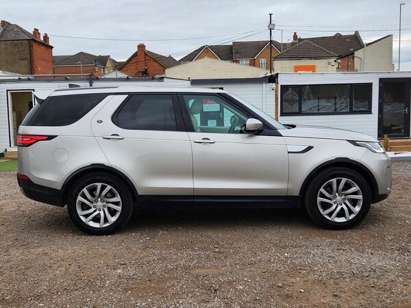 Used Land Rover Discovery 2017 for sale - 76247111: Photo 10