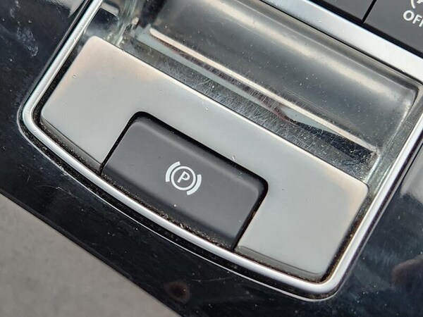 Used Land Rover Discovery 2017 for sale - 76247111: Photo 24