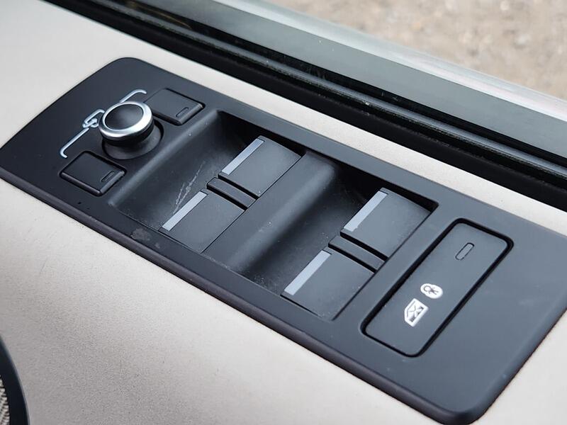 Used Land Rover Discovery 2017 for sale - 76247111: Photo 34