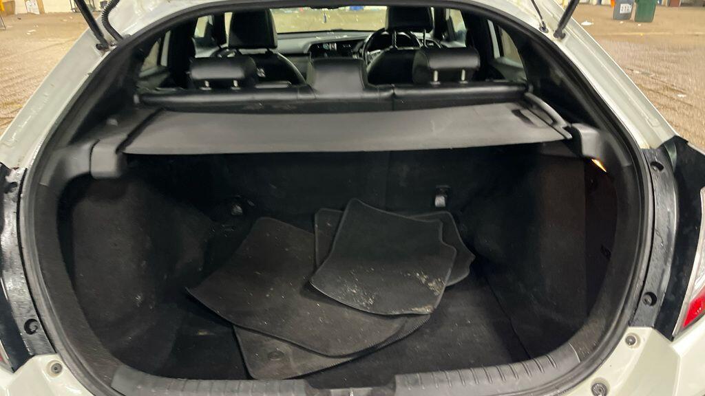 Used Honda Civic 2018 for sale - 77709756: Photo 9