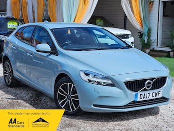 Used Volvo V40 2017 for sale - 78982212: Photo