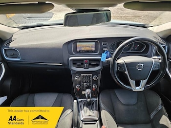 Used Volvo V40 2017 for sale - 78982212: Photo
