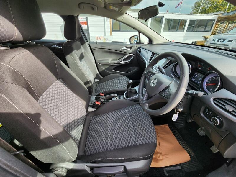 Used Vauxhall Astra 2017 for sale - 77040557: Photo 12