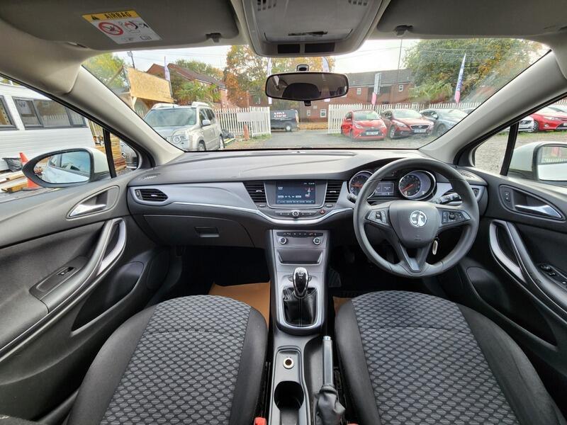Used Vauxhall Astra 2017 for sale - 77040557: Photo 17