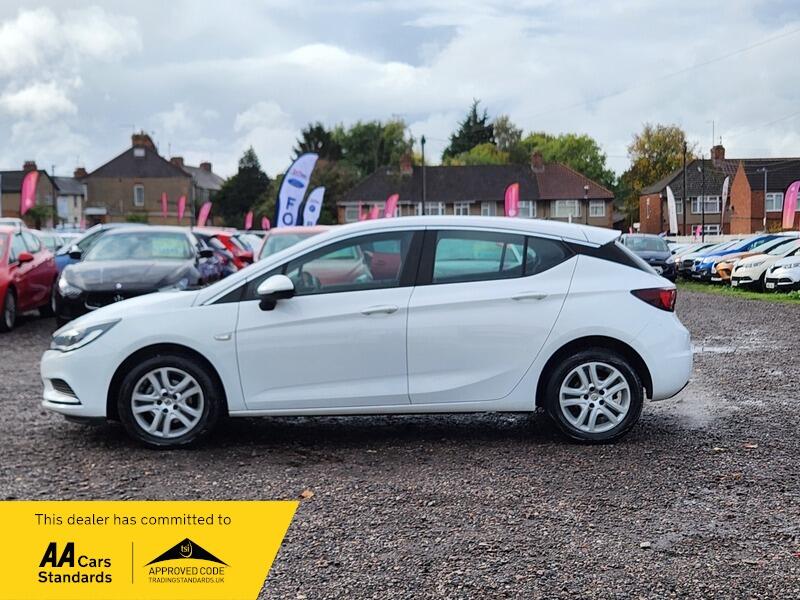 Used Vauxhall Astra 2017 for sale - 77040557: Photo 4