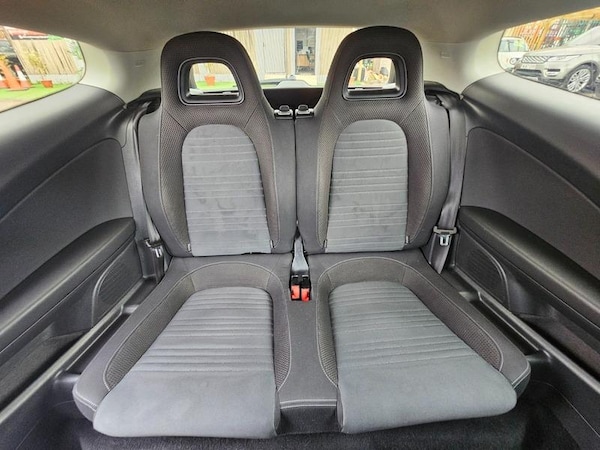 Used Volkswagen Scirocco 2010 for sale - 74823308: Photo 11