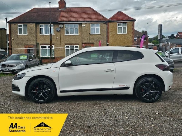 Used Volkswagen Scirocco 2010 for sale - 74823308: Photo 4