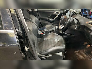 Used Peugeot 2008 2016 for sale - 77455441: Photo