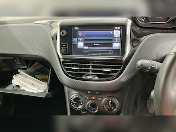 Used Peugeot 208 2016 for sale - 78763102: Photo