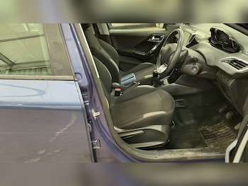 Used Peugeot 208 2016 for sale - 78763102: Photo