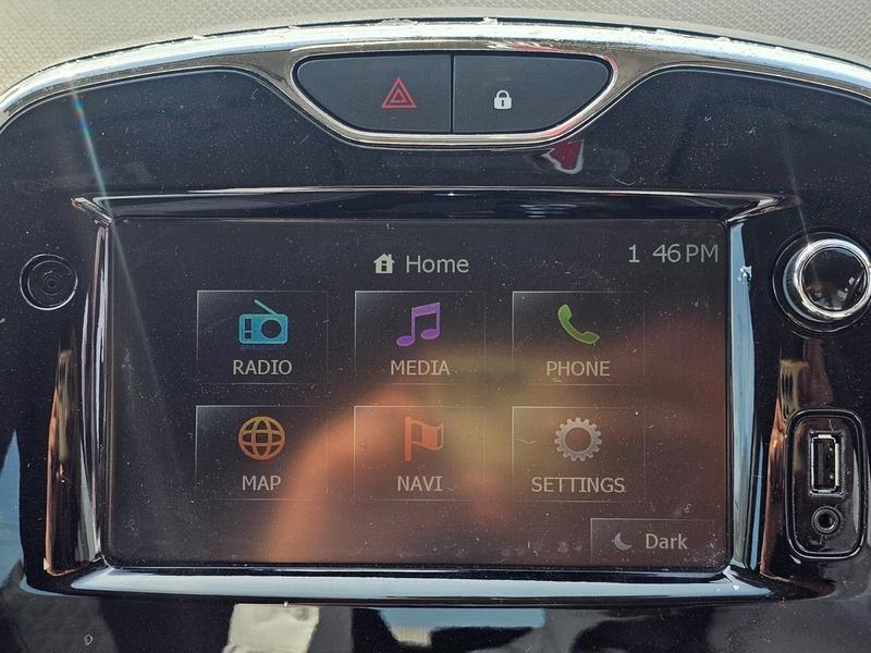 Used Renault Clio 2014 for sale - 77305150: Photo 18