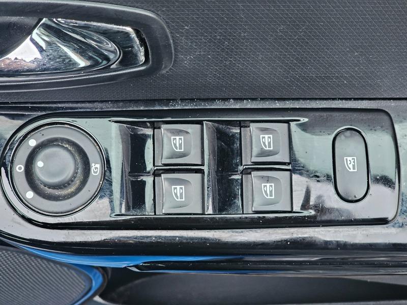 Used Renault Clio 2014 for sale - 77305150: Photo 20