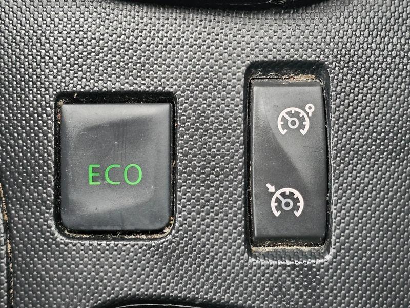 Used Renault Clio 2014 for sale - 77305150: Photo 24