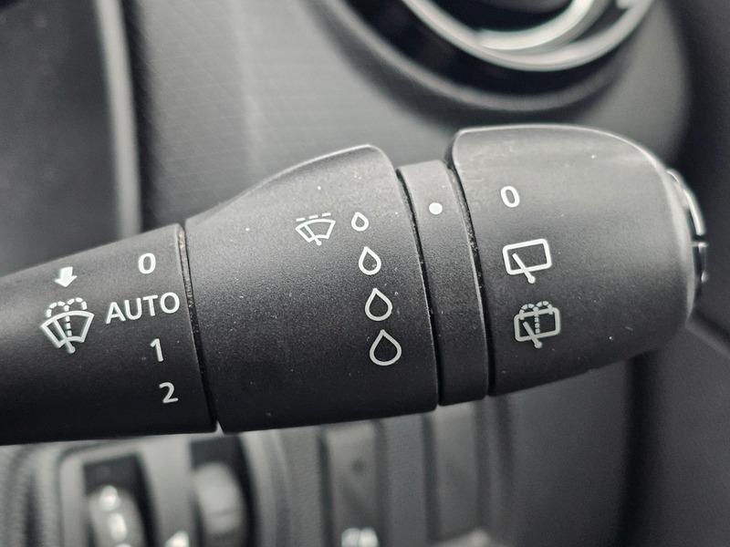 Used Renault Clio 2014 for sale - 77305150: Photo 29