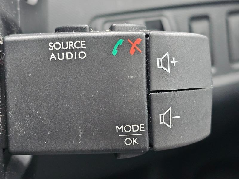 Used Renault Clio 2014 for sale - 77305150: Photo 30