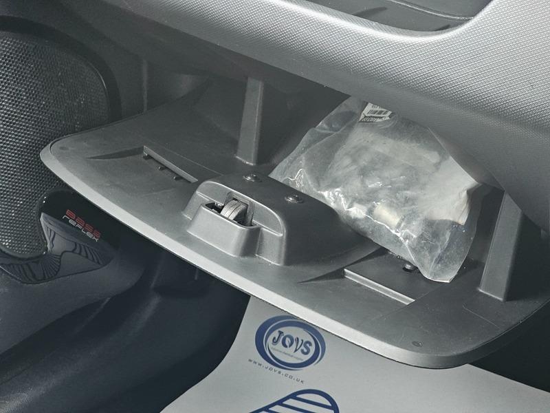 Used Renault Clio 2014 for sale - 77305150: Photo 31