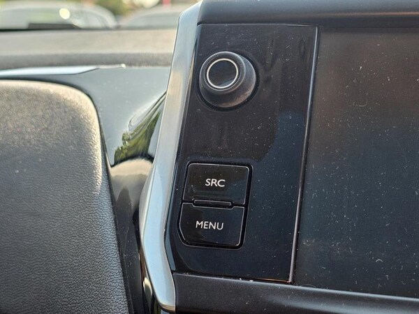 Used Peugeot 208 2015 for sale - 74978907: Photo 25