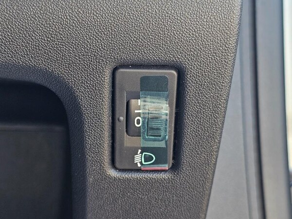 Used Peugeot 208 2015 for sale - 74978907: Photo 26