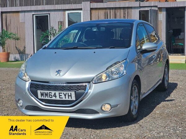 Used Peugeot 208 2015 for sale - 74978907: Photo 5