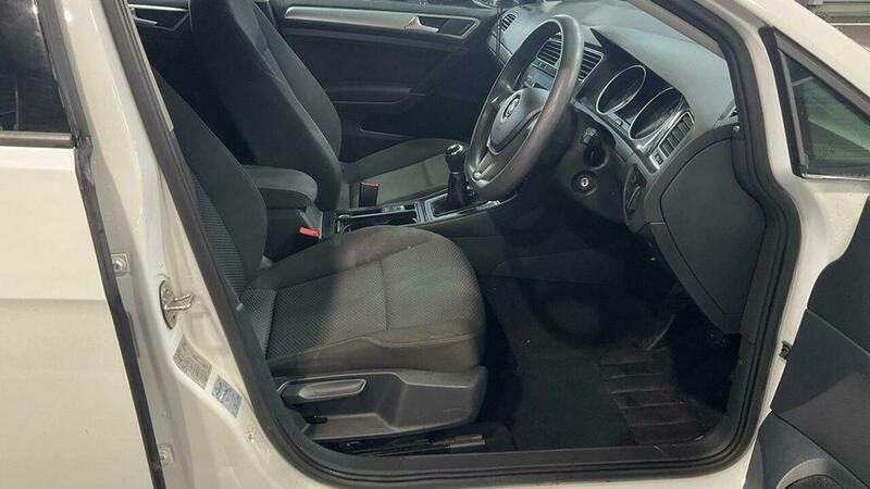 Used Volkswagen Golf 2017 for sale - 76759444: Photo 10