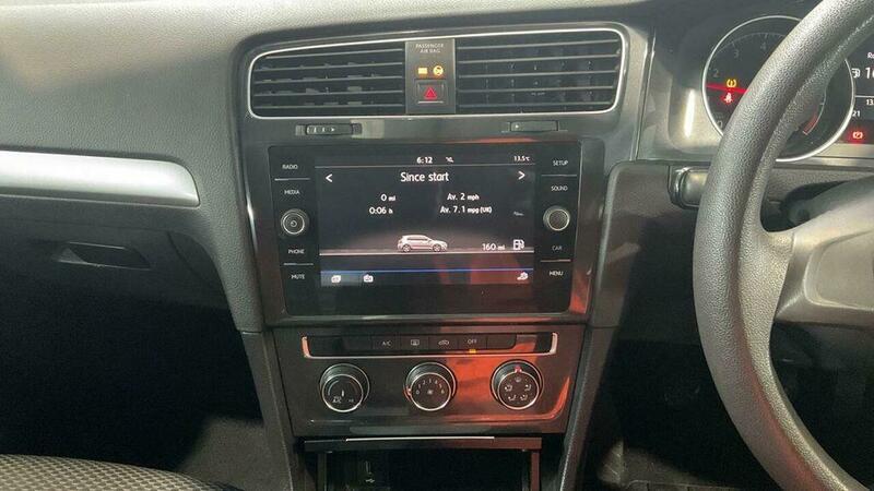 Used Volkswagen Golf 2017 for sale - 76759444: Photo 2