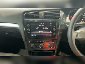 Used Volkswagen Golf 2017 for sale - 76759444: Photo