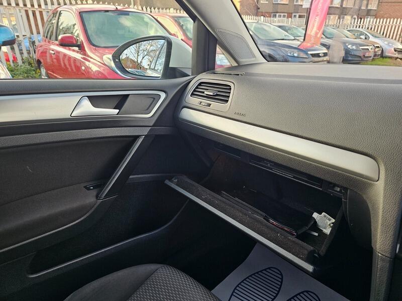 Used Volkswagen Golf 2017 for sale - 76759444: Photo 40