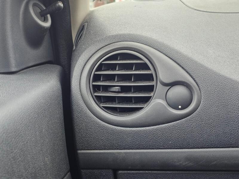 Used Renault Clio 2009 for sale - 77400699: Photo 11