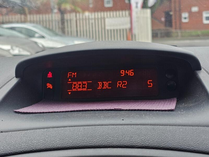 Used Renault Clio 2009 for sale - 77400699: Photo 15