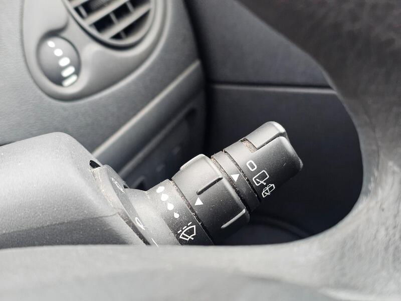 Used Renault Clio 2009 for sale - 77400699: Photo 9