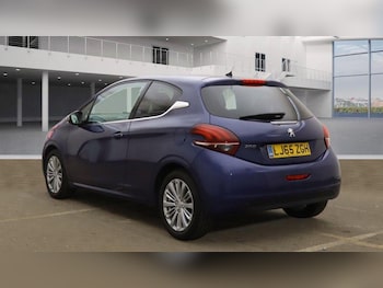 Used Peugeot 208 2015 for sale - 75954190: Photo