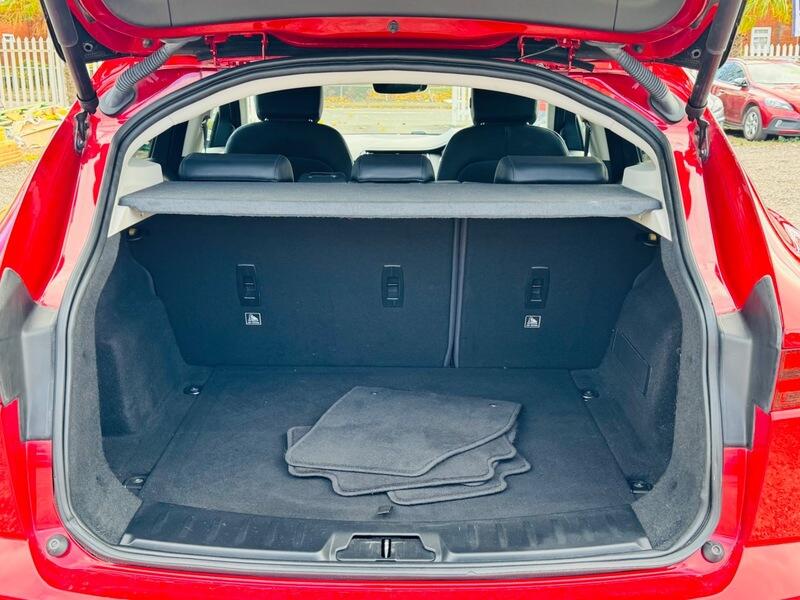 Used Jaguar E-Pace 2018 for sale - 77982405: Photo 15