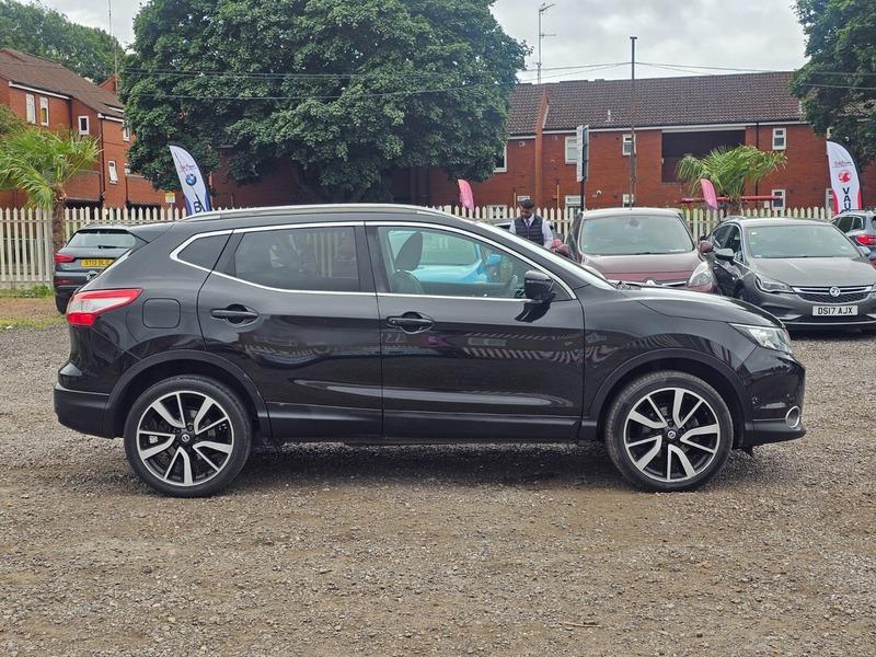 Used Nissan Qashqai 2016 for sale - 76990233: Photo 11