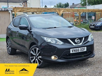 Used Nissan Qashqai 2016 for sale - 76990233: Photo