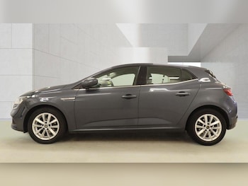 Used Renault Megane 2018 for sale - 79475569: Photo