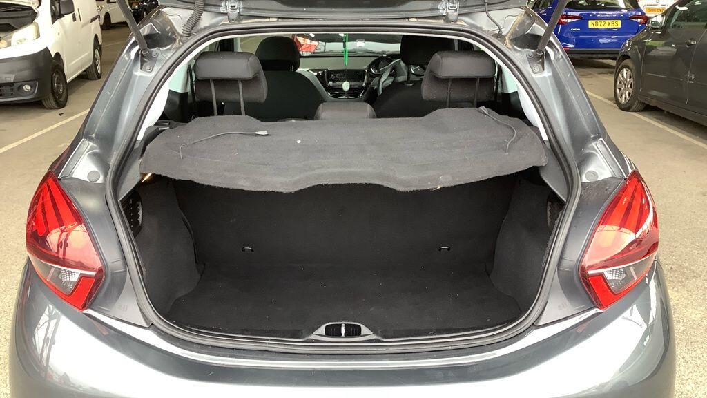 Used Peugeot 208 2015 for sale - 77839846: Photo 11