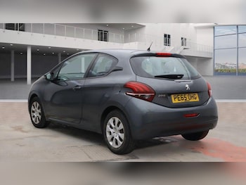 Used Peugeot 208 2015 for sale - 77839846: Photo
