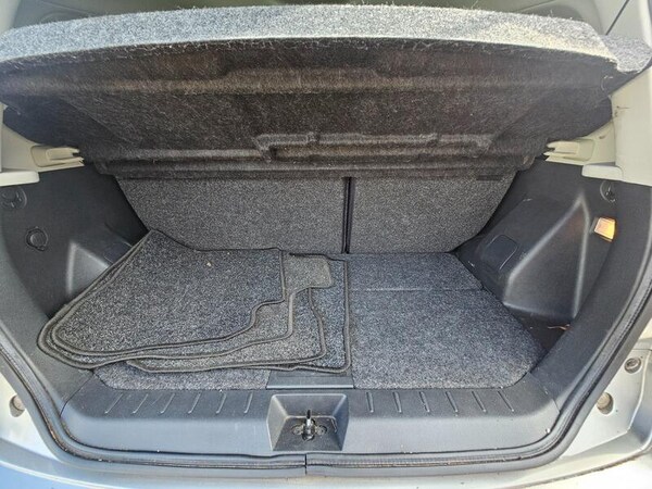 Used Nissan Note 2012 for sale - 76059292: Photo 32