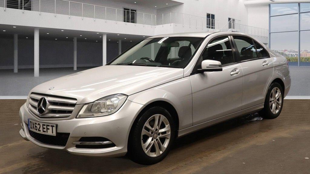 Used Mercedes-Benz C Class 2012 for sale - 77377473: Photo 2