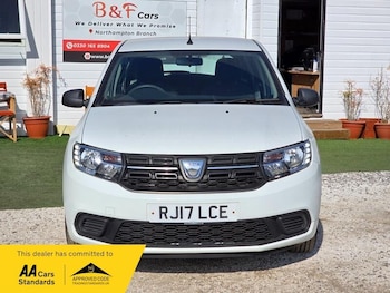 Used Dacia Sandero 2017 for sale - 79303636: Photo