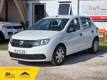 Used Dacia Sandero 2017 for sale - 79303636: Photo