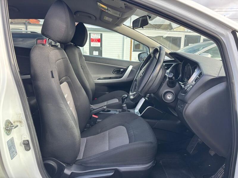 Used Kia Ceed 2015 for sale - 76409271: Photo 9