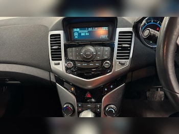 Used Chevrolet Cruze 2012 for sale - 77807930: Photo