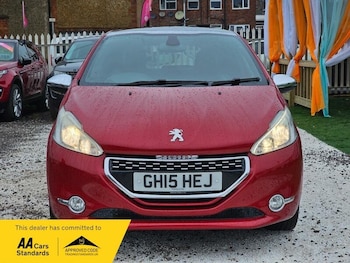 Used Peugeot 208 2015 for sale - 79145197: Photo
