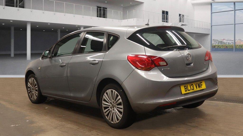 Used Vauxhall Astra 2013 for sale - 77411204: Photo 4