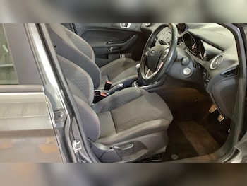 Used Ford Fiesta 2016 for sale - 76424885: Photo