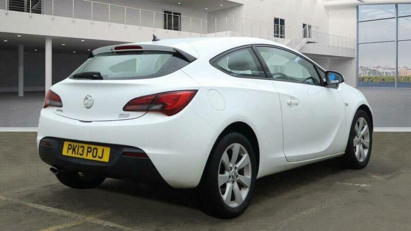 Used Vauxhall Astra GTC 2013 for sale - 77400625: Photo 2